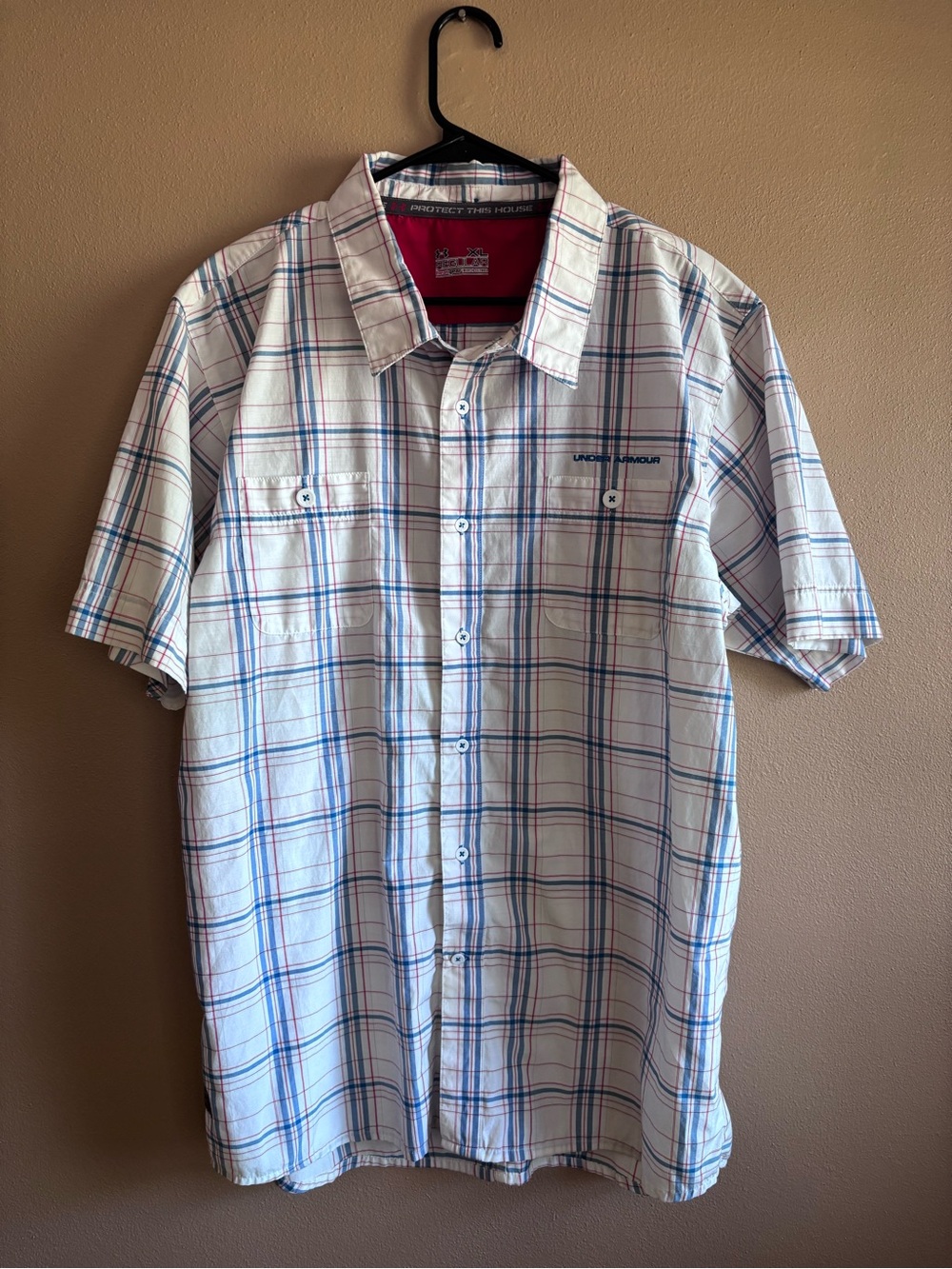 Under Armour Men’s White Plaid Short-Sleeve Button-Up Shirt